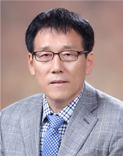 김영욱 교수